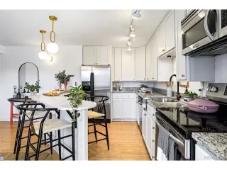 Photo #2: 8057285 Listing