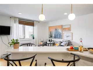 Photo #6: 8057285 Listing