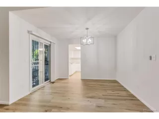 Photo #6: 8058831 Listing