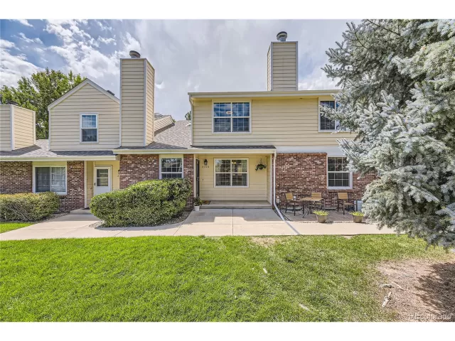 MLS: 8067518 Condo For Sale