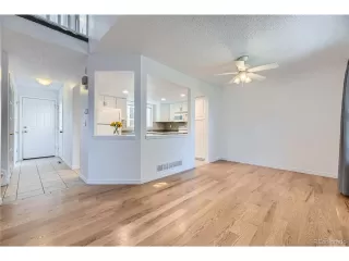 Photo #5: 8067518 Listing 