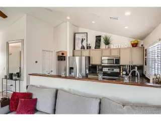 Photo #3: 8071243 Listing