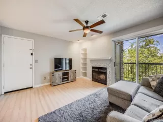 Photo #2: 8072944 Listing 