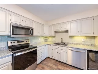 Photo #3: 8076269 Listing 