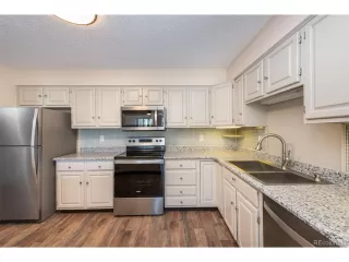 Photo #5: 8076269 Listing 