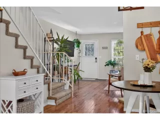 Photo #5: 8076394 Listing