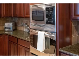 Photo #3: 8076748 Listing