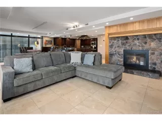 Photo #6: 8076748 Listing