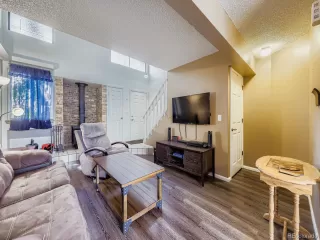 Photo #3: 8078852 Listing