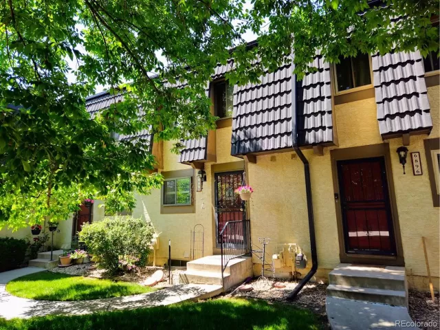 MLS: 8080144 Condo For Sale