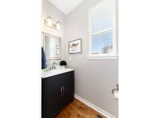 Photo #6: 8082295 Listing