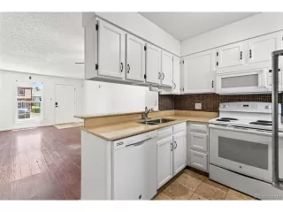 Photo #5: 8083907 Listing 