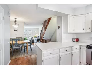 Photo #5: 8087148 Listing