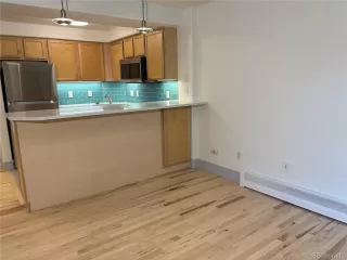 Photo #3: 8090426 Listing 