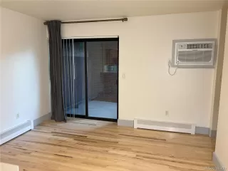 Photo #4: 8090426 Listing 