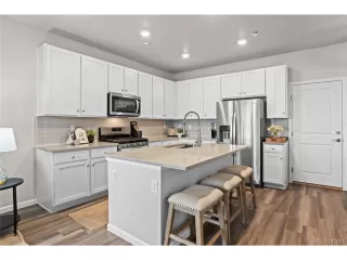 Photo #5: 8091679 Listing