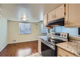 Photo #5: 8093617 Listing