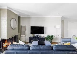 Photo #4: 8095705 Listing