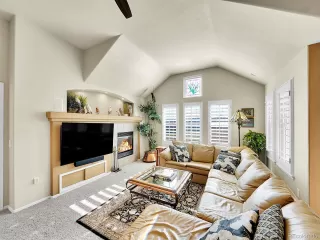 Photo #5: 8096139 Listing