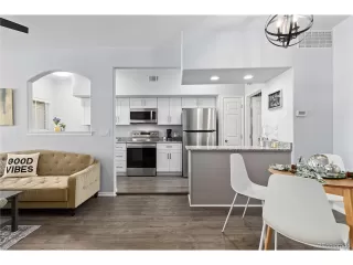 Photo #2: 8096699 Listing