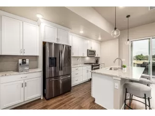 Photo #6: 8101726 Listing