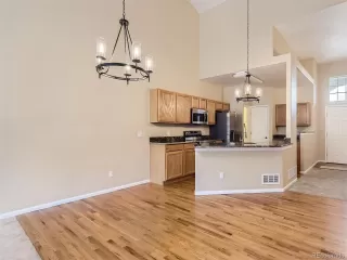 Photo #4: 8103674 Listing