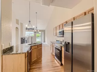 Photo #6: 8103674 Listing