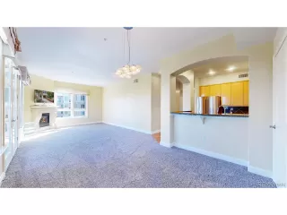 Photo #5: 8104710 Listing