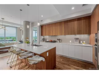 Photo #5: 8105702 Listing