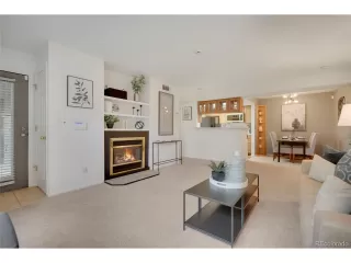 Photo #4: 8108177 Listing