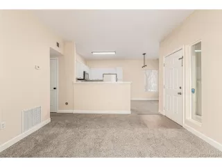 Photo #4: 8109227 Listing 