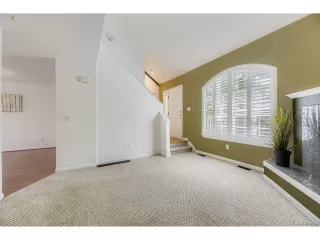 Photo #5: 8109497 Listing