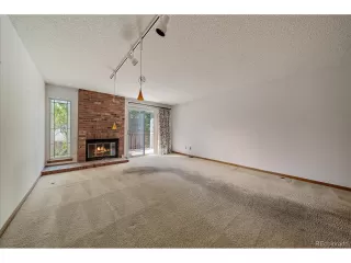 Photo #3: 8109523 Listing