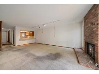 Photo #4: 8109523 Listing