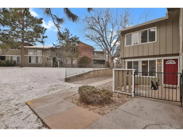 MLS: 8110088 Condo For Sale