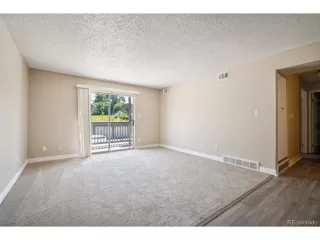 Photo #5: 8110203 Listing 