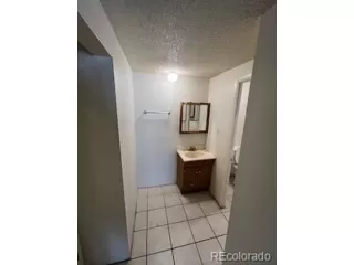 Photo #3: 8113146 Listing