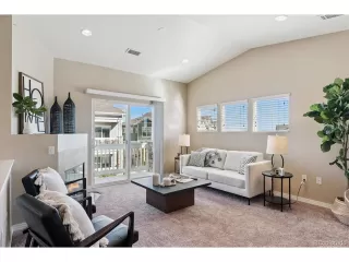 Photo #4: 8115707 Listing