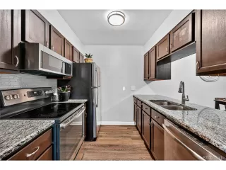 Photo #5: 8116256 Listing