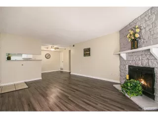 Photo #4: 8118189 Listing 