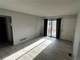 Photo #3: 8119040 Listing 