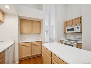 Photo #3: 8121003 Listing 