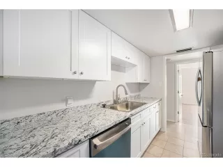 Photo #5: 8121894 Listing 