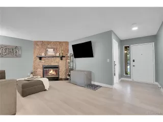 Photo #4: 8122880 Listing 