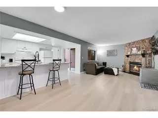 Photo #5: 8122880 Listing 