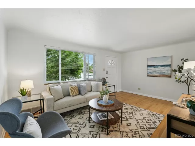 MLS: 8123893 Condo For Sale