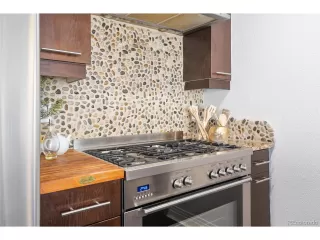 Photo #6: 8125462 Listing