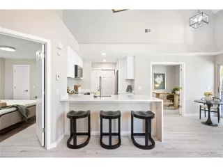 Photo #5: 8127334 Listing