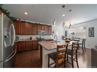 Photo #5: 8127433 Listing