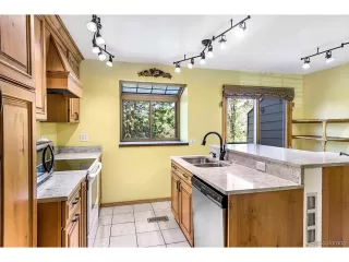 Photo #5: 8128584 Listing